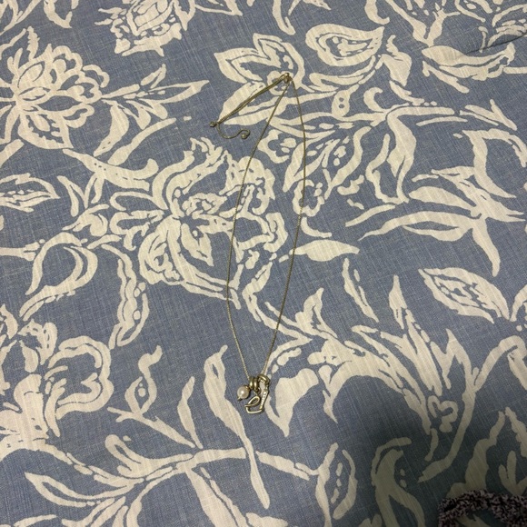 Kendra Scott Gold E Charm Pendant Necklace - Picture 2 of 3